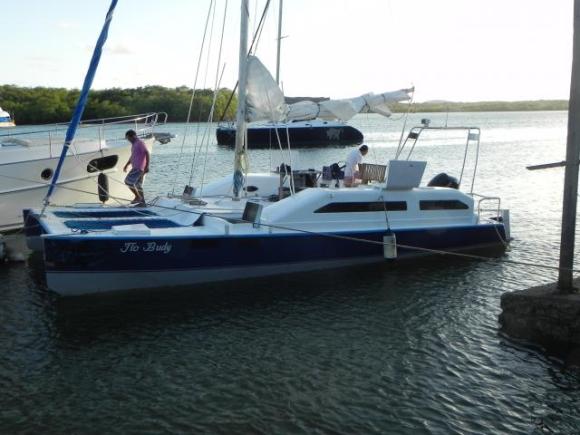 EMBARCAÇÃO TIO BUDY - CLASSE CATAMARÃ - MODELO ARATU 30,5 - 9M